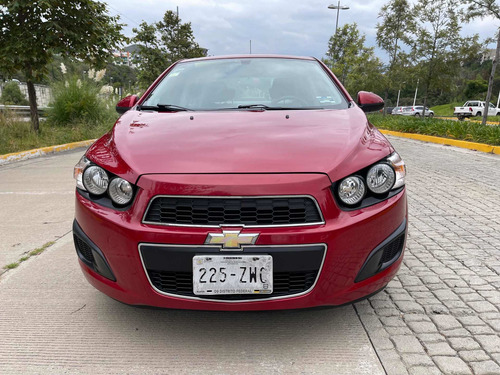 Imagen 3 de 11 de Chevrolet Sonic 2014 1.6 Lt Mt