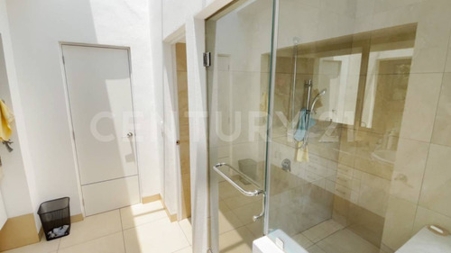 Casa De Lujo Dentro De Fraccionamiento Privado Misión Eco, Cuernavaca