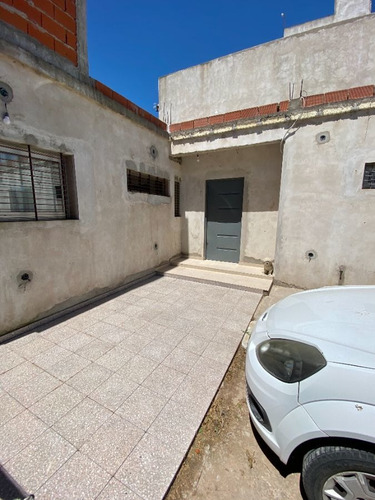 Imagen 4 de 11 de Casa En Venta De 1 Dormitorio C/ Cochera En City Bell