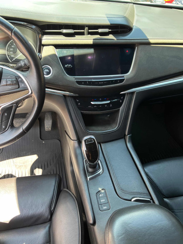 Cadillac XT5 3.7 Platinum At