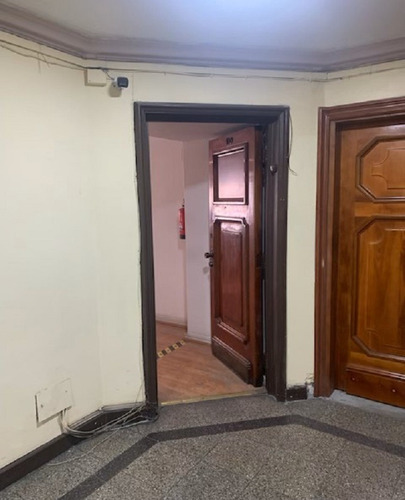 Arriendo Excelente Oficina 50 M2 En Compañía Con Teatinos