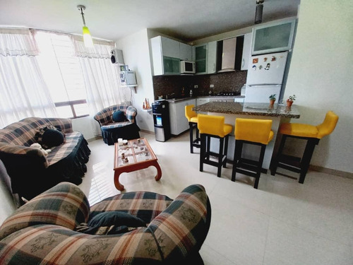  Apartamento En Alquiler  Valle Topacio San Diego.maria Resistido Solo Clientes