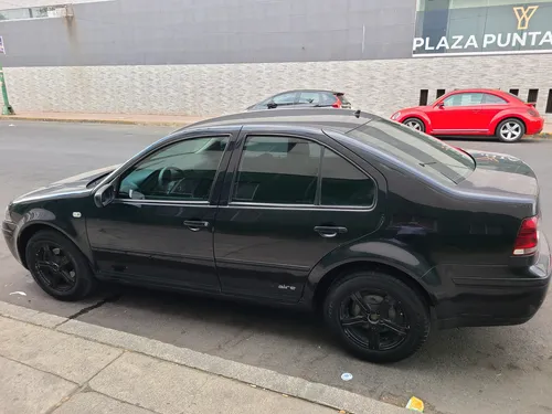 Volkswagen Jetta 2.0 L4 Mt