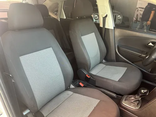 Volkswagen Vento 1.6 Starline At