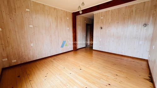 Casa En Venta De 4 Dorm. Con Vista Al Volcan En Frutillar
