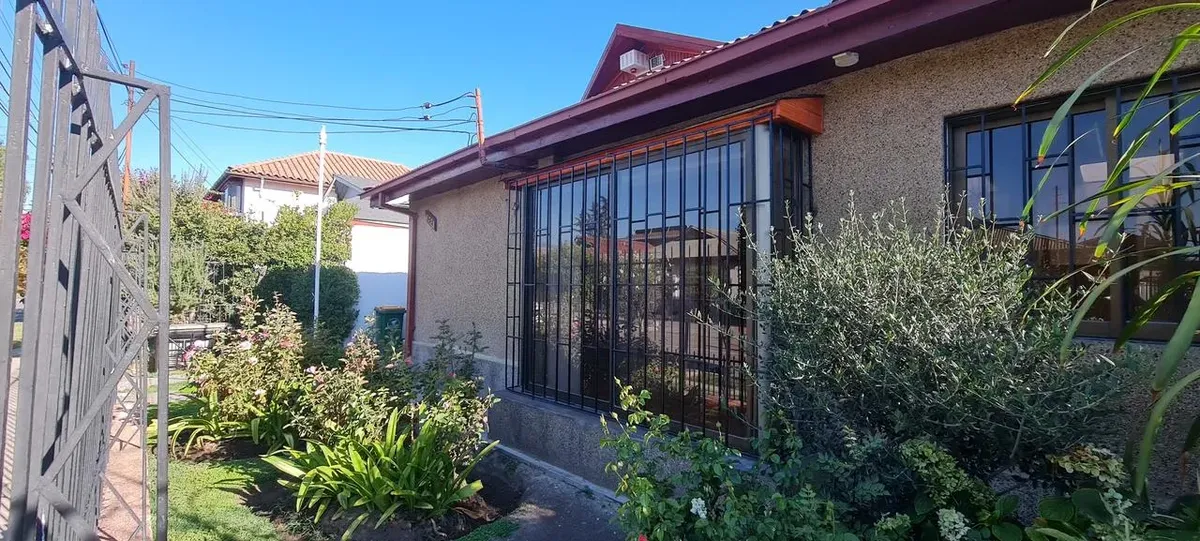 Imagen 4 de 18 de Casa En Venta Con Estacionamiento En El Bosque