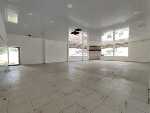 Local En Arriendo En Niza. Cod A29159