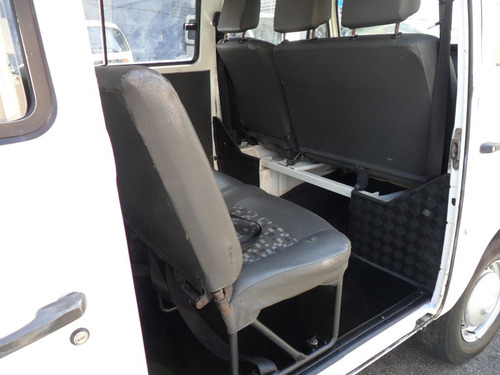 Imagem 10 de 13 de Vw Kombi Standart 1.4 Flex 9 Lugares 2014