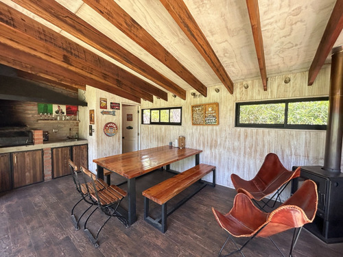 Casa En Venta En El Arrayán, Santiago Amplia Y Luminosa