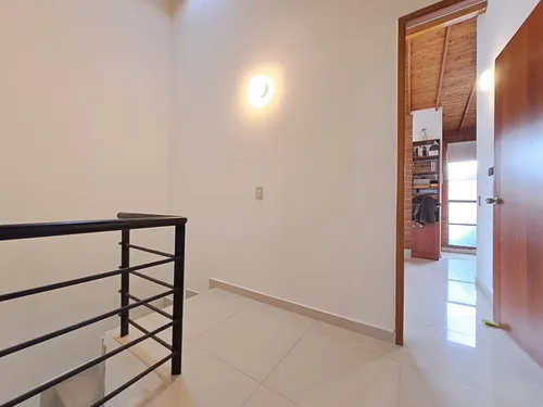 Casa En Venta En La Mota. Cod V17206