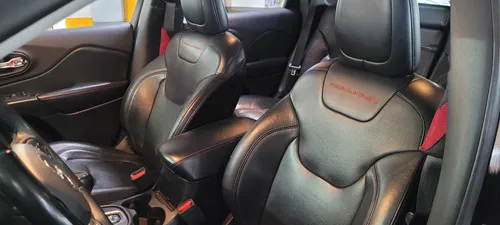Jeep Cherokee 3.3l Trailhawk At