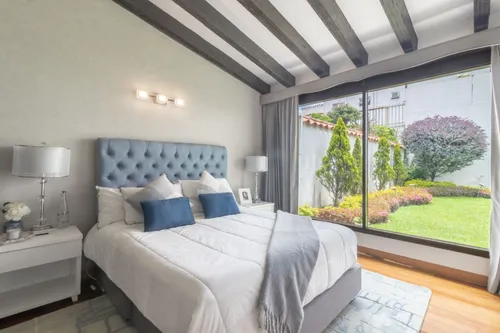 Casa En Venta En Malibu. Cod V14757