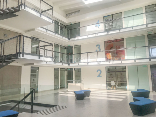 Oficina Con Estacionamiento, Edificio Atrium (99222)