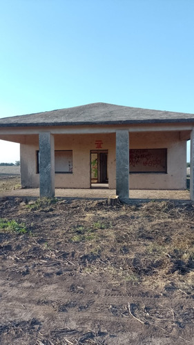 Campo De 5,04 Ha + Casa A Terminar De 213m2 Cub, Agua Y Luz 