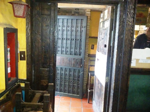 Imagen 6 de 12 de Vendemos O Alquilamos Tasca Restaurant / En El Llanito.