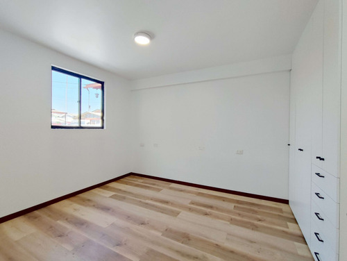 Casa Remodelada, Excelente Conexión 3d+3b+2e, Belloto Centro
