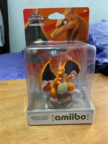 Amiibo Charizard Sellado