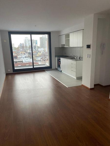Venta- A Estrenar- Monoambiente Divisible De 43 M2- Piscina- Laundry -macrocentro-medicina