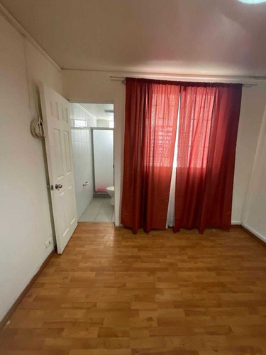 Amplia Casa En Arriendo (80084)
