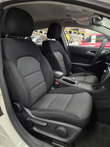 Mercedes-Benz Clase A A 180 CGI