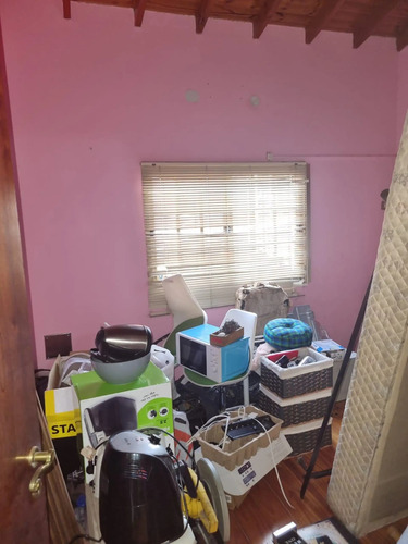 Casa En Venta De 4 Dormitorios C/ Cochera En San Antonio De Padua En La La Mejor Ubicacion Quincho 3 Baños Quincho Galpon Lote Propio De 300 M2 No Es Apta Credito