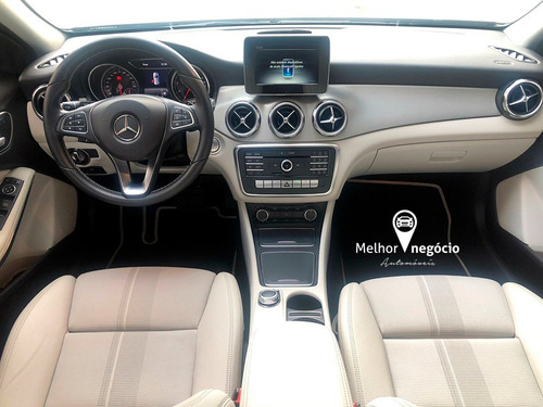 Imagem 11 de 16 de Mercedes-benz Gla-200 Advance 1.6 Tb Flex Aut. 2018 Azul