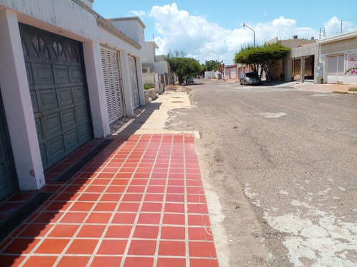 Imagen 16 de 21 de Judithe.venta Casa Maracaibo Calle Cerrada