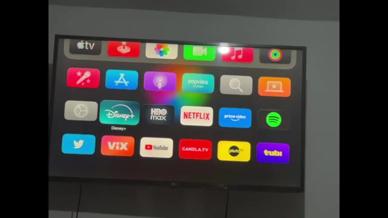 Apple TV 4K (Wi‑Fi) A2737 3ª Geração 2022 de voz 4K 64GB preto