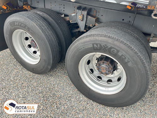 Volvo Vm 260 2010 Carroceria
