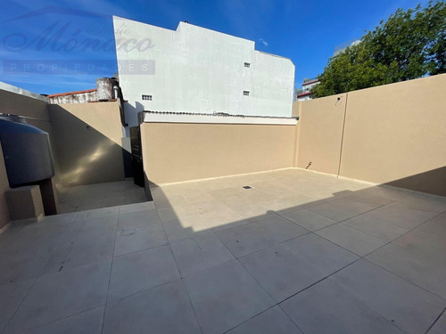 Imagen 25 de 29 de 2 Amb Pb Baja Con Patio Y Gran Terraza. Reciclado!