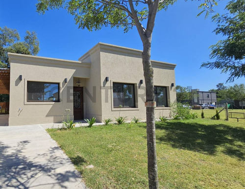Venta Casa 4 Ambientes En Pilar