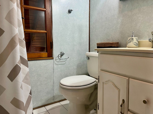 Casa En La Dehesa Central , 5 Dorms + 4 Baños + Servicios