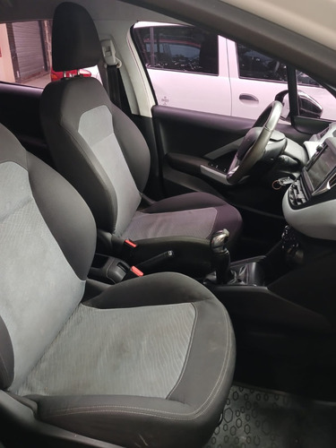 Peugeot 208 1.5 Allure Touchscreen