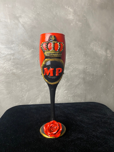 Taça Maria Padilha ( Cabaré/ Encruzilhada) Preto Vermelho Dourado