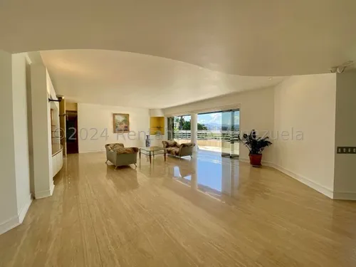 Agp Majestuoso Apartamento Con Hermoso Ventanales Y Terraza Cómoda En Venta En Los Palos Grandes 24-20072 Ys