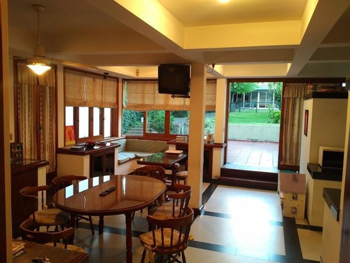 Imagen 4 de 27 de Venta- Excelente Casa - 8 E/ 41 Y 42 - Lote 10x60! La Plata