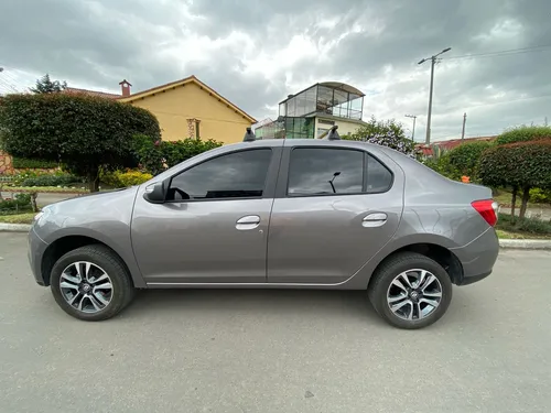 Renault Logan 1.6 Intens Aut