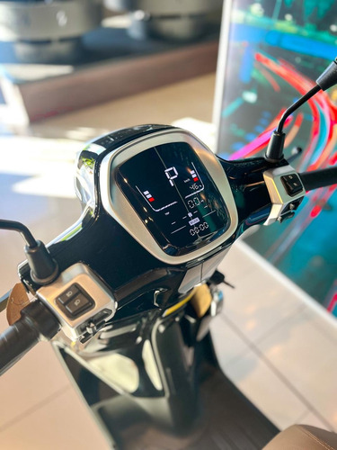 Sunra Legend Moto Eléctrica Scooter 150km Baterlia Litio