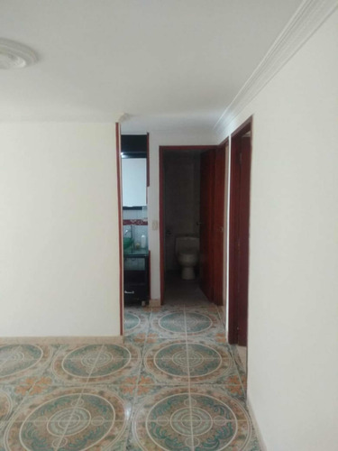 Imagen 8 de 14 de Oferta. Apartamento Recién Remodelado 4 Habitaciones!!!