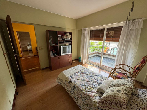 Venta - Excelente Casa 6 Amb - Flores, Caba