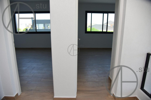 Casa En Venta De 5 Ambientes En Puertos