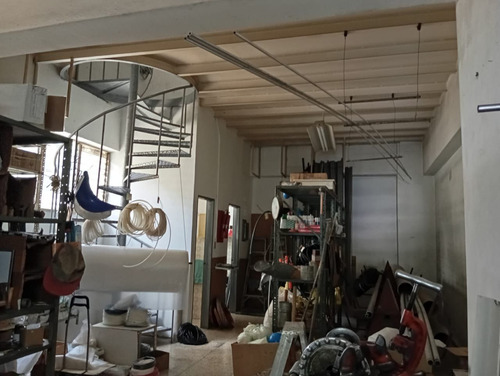 Venta De Local En La Urbina + Fondo De Comercio 300.000 $