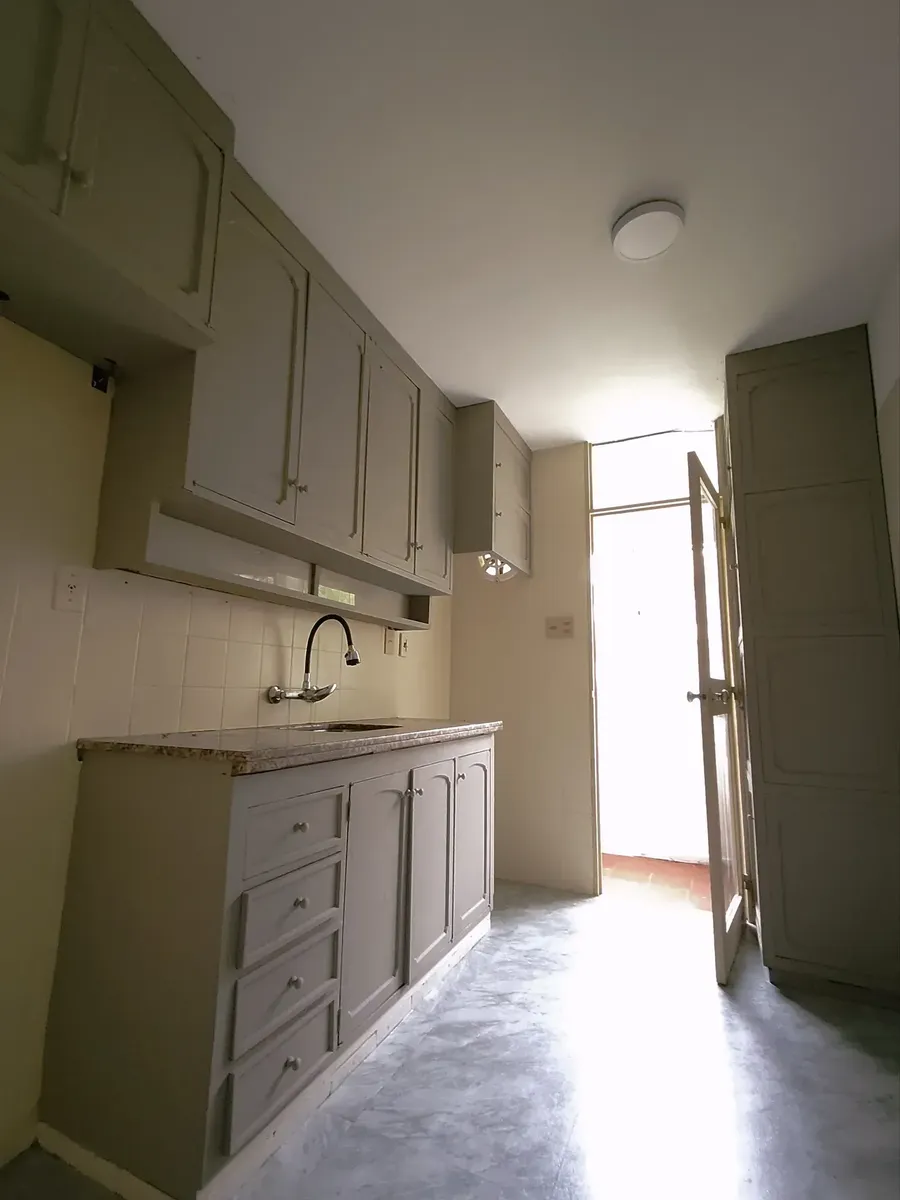 Alquiler Apartamento De 3 Dormitorios En Euskalerría 71, Con Garaje · Foto 4