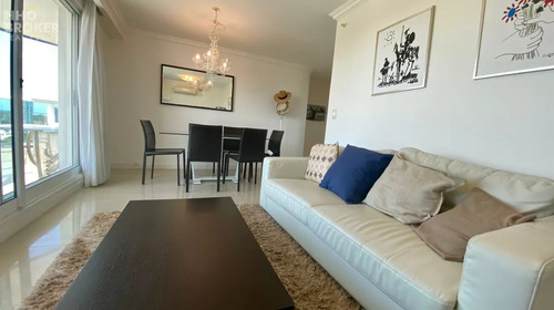 Apartamento En Alquiler De 3 Dormitorios En Mansa Casino Tower