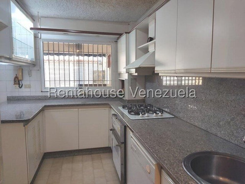 Juan Carlos González. Renta House Carabobo Alquila Casa Urb. Las Clavellinas Valencia Mls #25-18405 Rah/jcg.