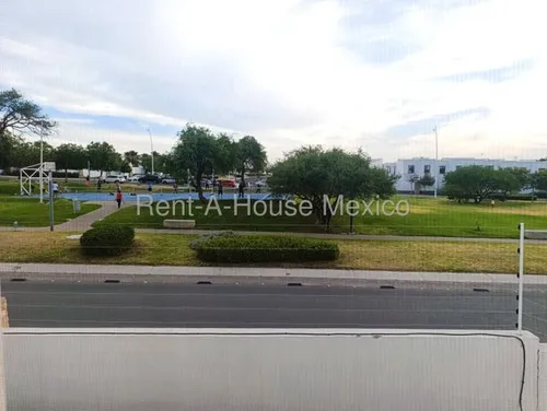 Casa Amueblada Con Área De Tv, 2 Recámaras, Estudio Zákia, Renta