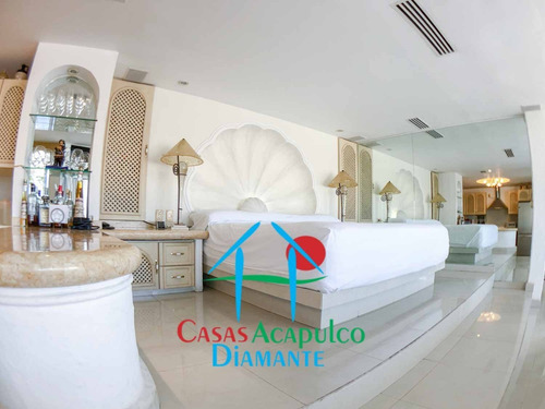 Imagen 11 de 14 de Cad Brisas Diamante 70. Terraza Con Jacuzzi Y Vista Al Mar