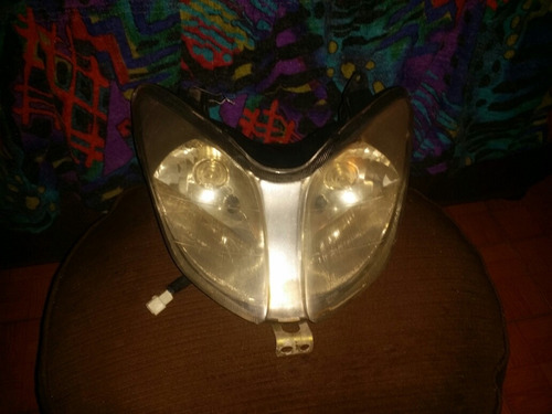 Imagen 1 de 4 de Faro Luz De Moto Geely 2004