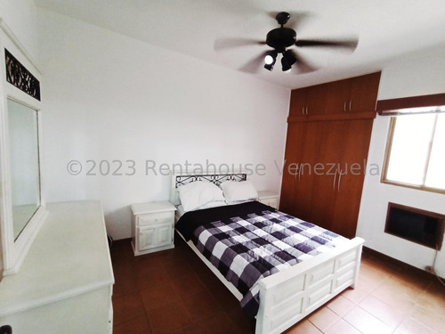 Casa En Venta Los Corales 28/04 Jg