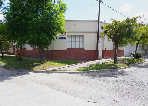 Casa En  San Andres De Giles - Avenida España Entre Avellaneda Y Alsina 